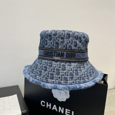 DIOR   디올    사파리 모자